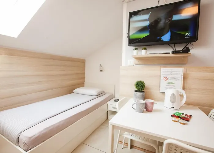 Nastanitev v družini Klik *