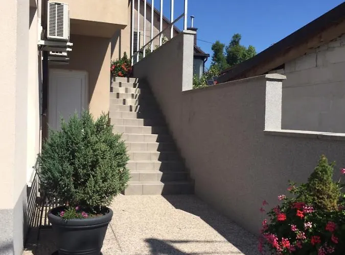 Nastanitev v družini Klik