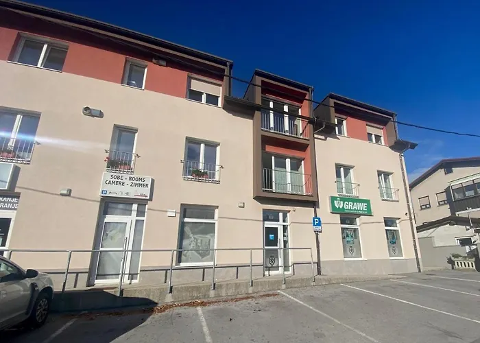 Nastanitev v družini Klik Postojna